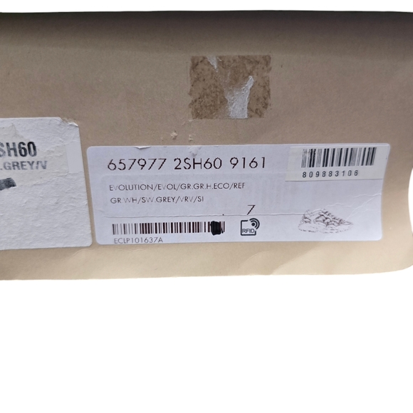 Gucci Grey Evolution Sneakers - Picture 4 of 10